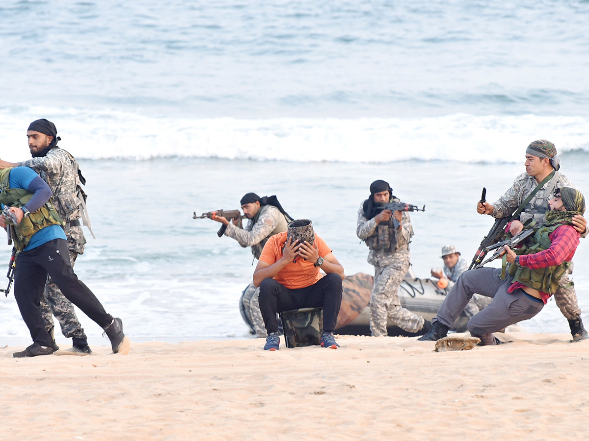 Navy Operational Demonstration Rehearsals From Visakhapatnam - Sakshi7