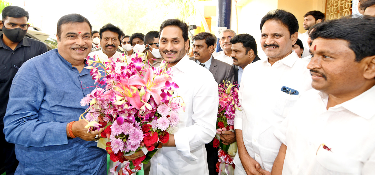 Union Minister Gadkari, CM Jagan Launch Projects In AP  - Sakshi13