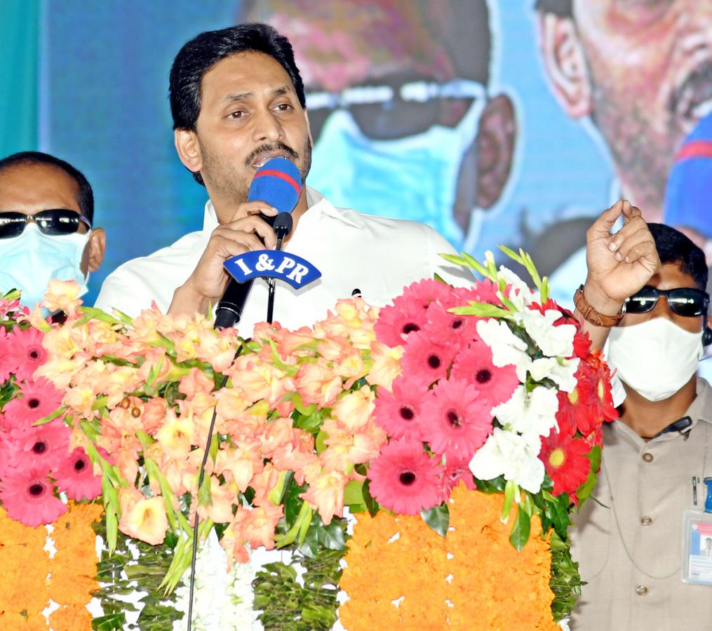 Union Minister Gadkari, CM Jagan Launch Projects In AP  - Sakshi11