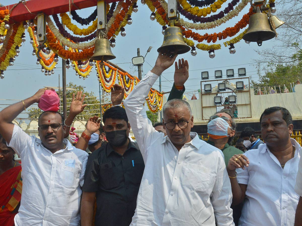 Medaram Jatara 2022 Photo Gallery - Sakshi14