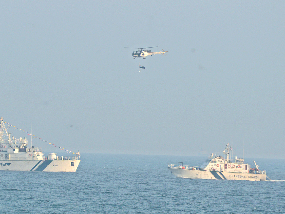 Indian Coast Guard Day special Gallery Photos Visakhapatnam - Sakshi10