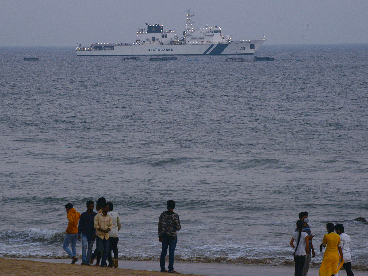 Indian Coast Guard Day special Gallery Photos Visakhapatnam - Sakshi8