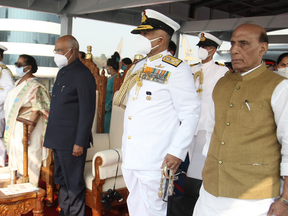 President Ram Nath Kovind conducts Fleets review in Visakhapatnam Photo Gallery - Sakshi32