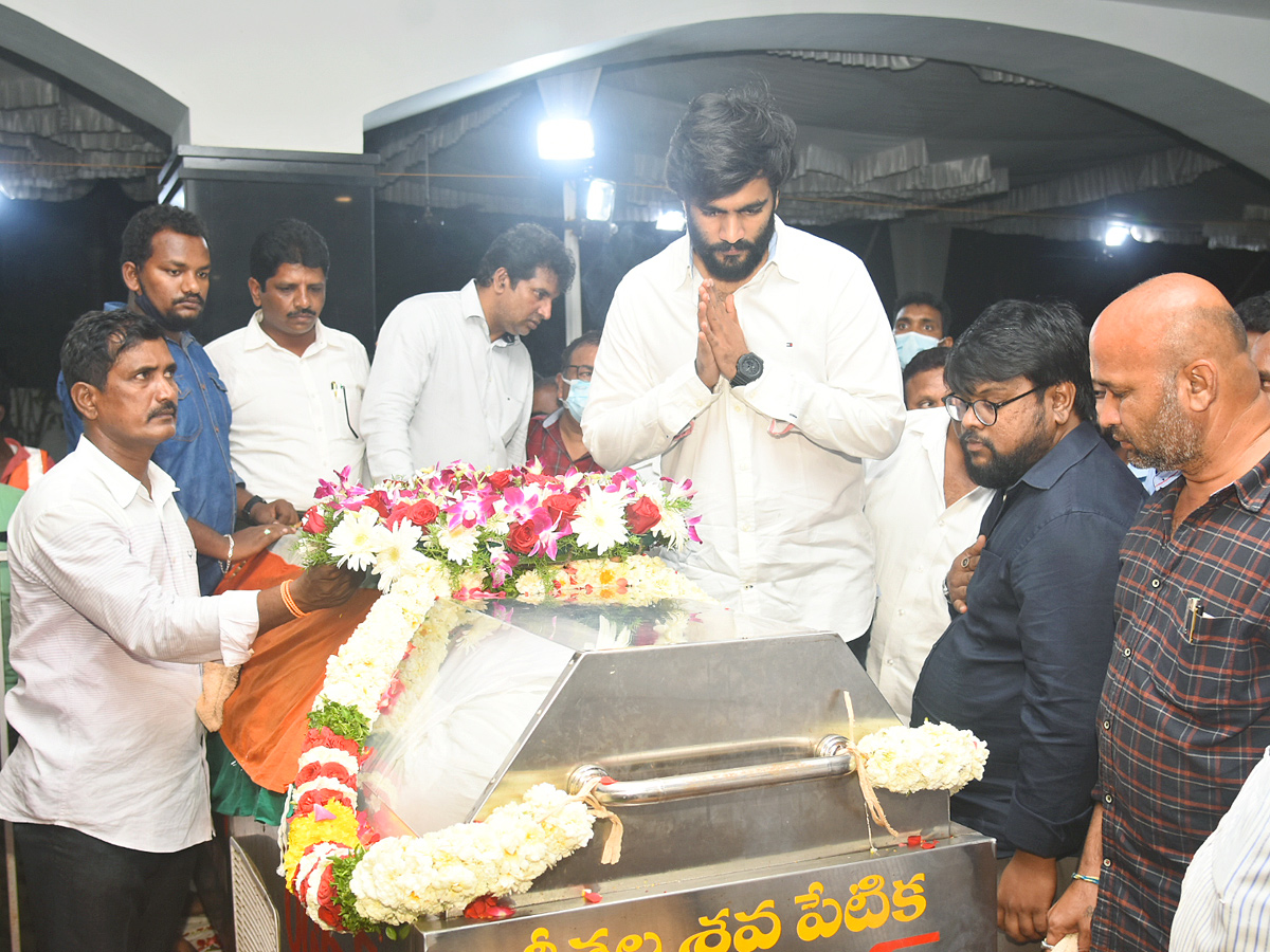 Mekapati Goutham Reddy: Condolence Pour In Nellore Photo Gallery - Sakshi66