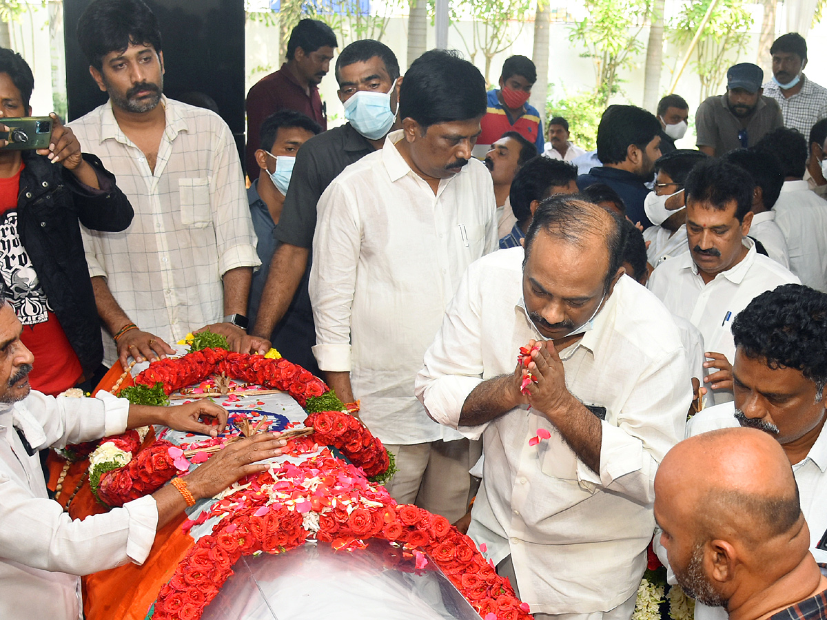 Mekapati Goutham Reddy: Condolence Pour In Nellore Photo Gallery - Sakshi58