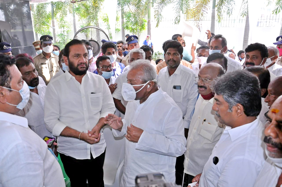 Mekapati Goutham Reddy Funeral Photos - Sakshi13