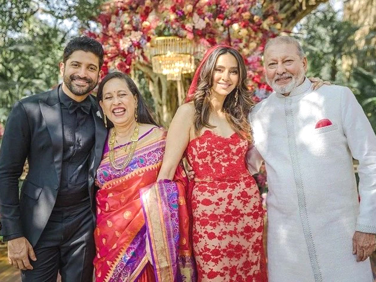 Farhan Akhtar Shibani Dandekar Wedding Photo Gallery - Sakshi8