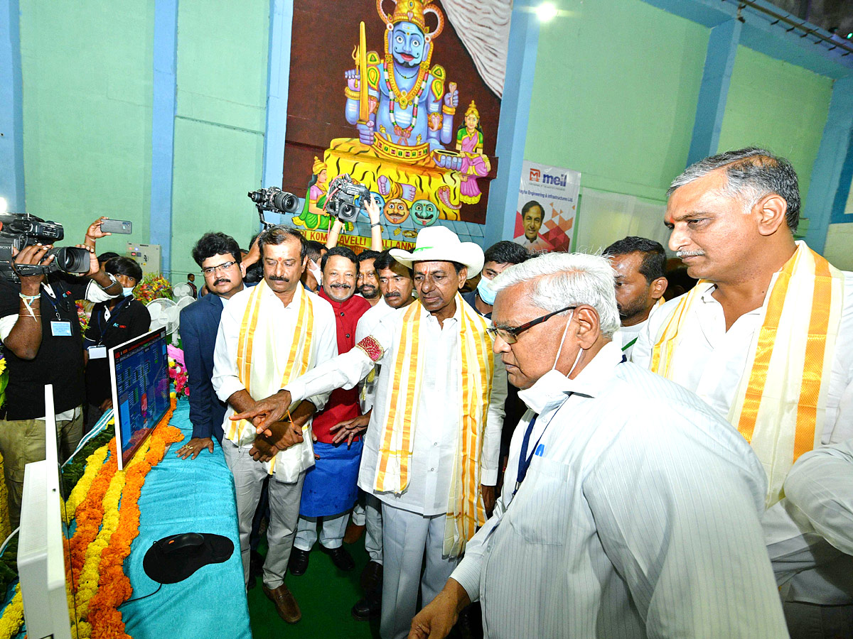 CM KCR inaugurates Mallanna Sagar reservoir in Siddipet - Sakshi18