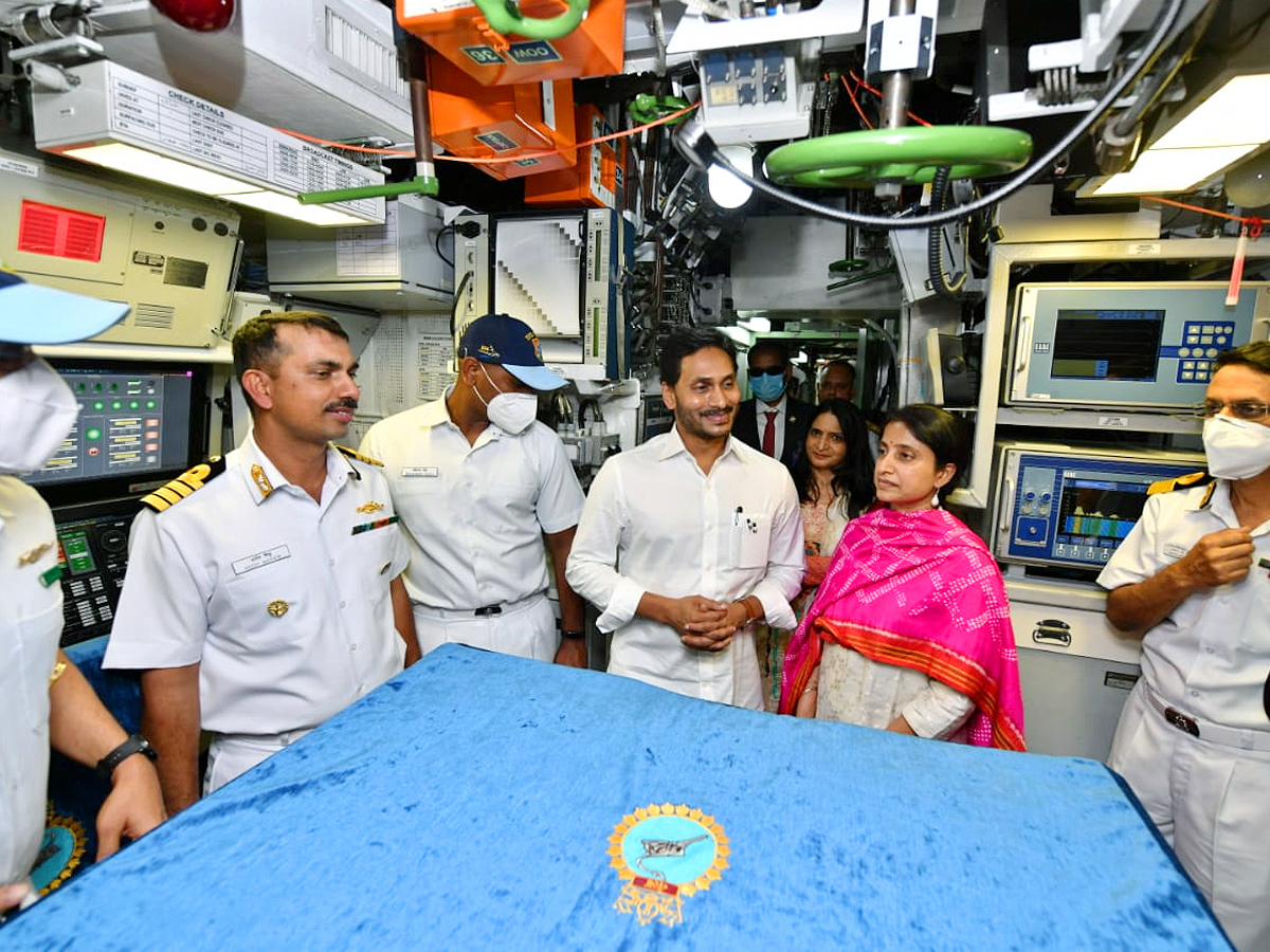 CM YS Jagan Visakhapatnam Tour Photo Gallery - Sakshi4