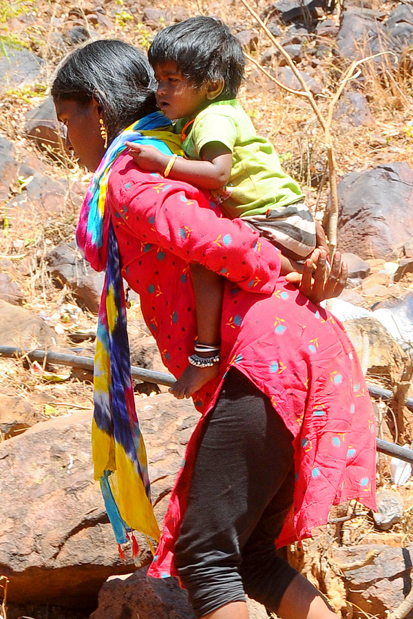 Lord Shiva Devotees Padayatra to Srisailam photo Gallery - Sakshi7