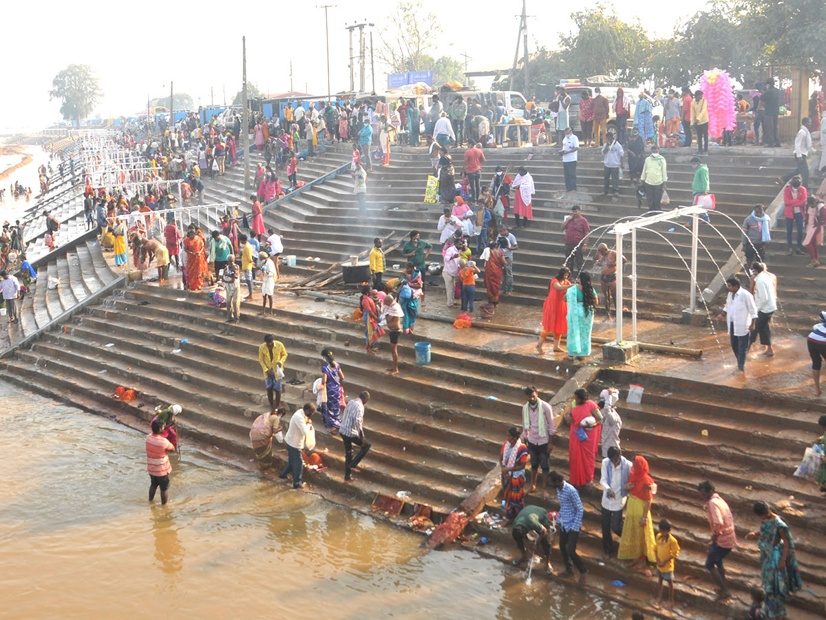 Medaram Jatara 2022 Photos - Sakshi13