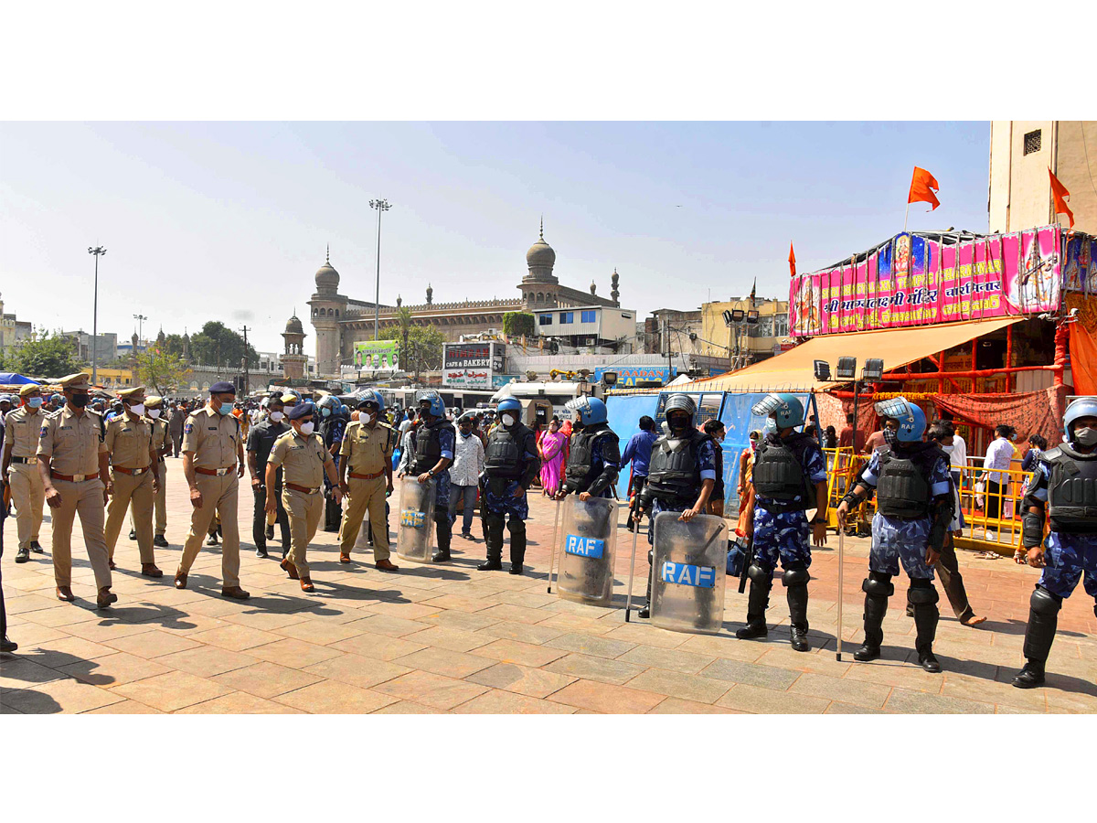 High Alert in Hyderabad Old City Photo Gallery - Sakshi11