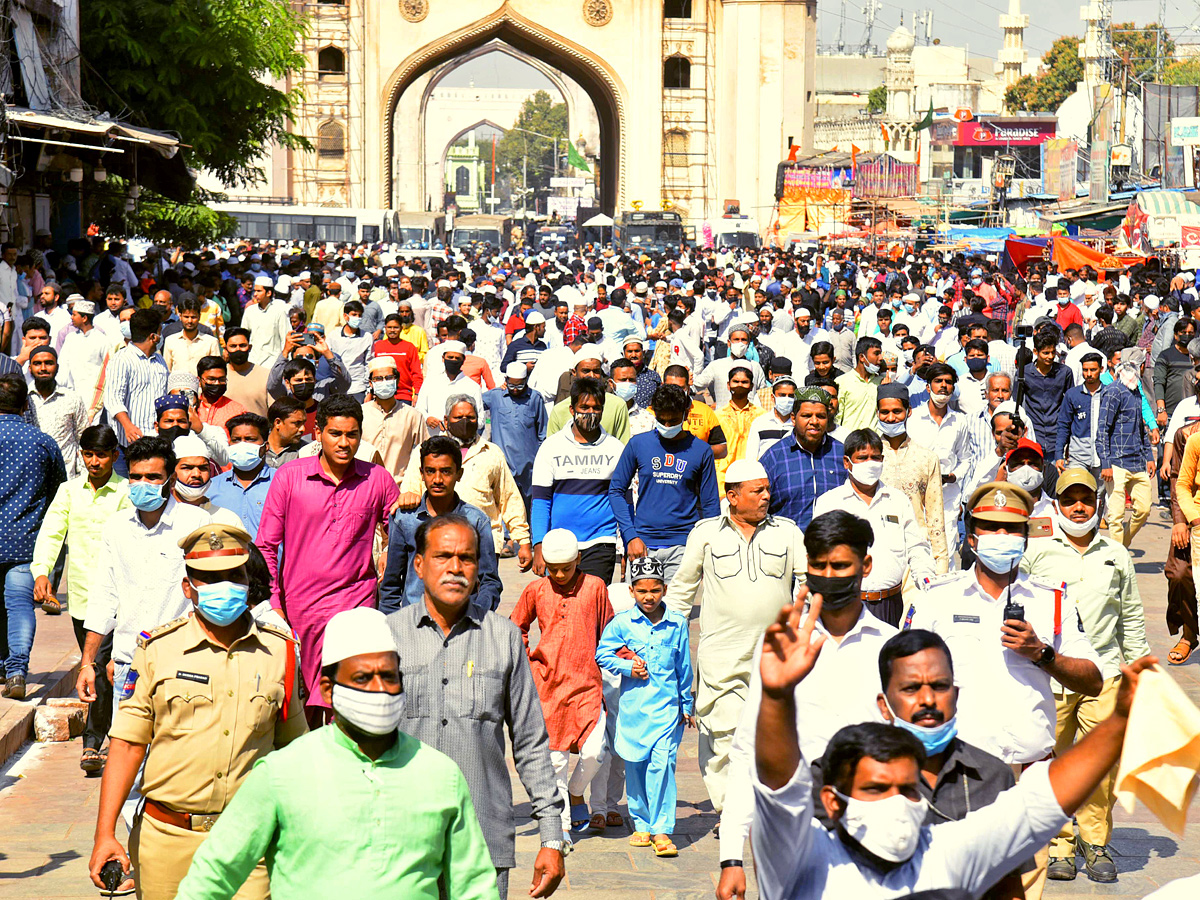 High Alert in Hyderabad Old City Photo Gallery - Sakshi1