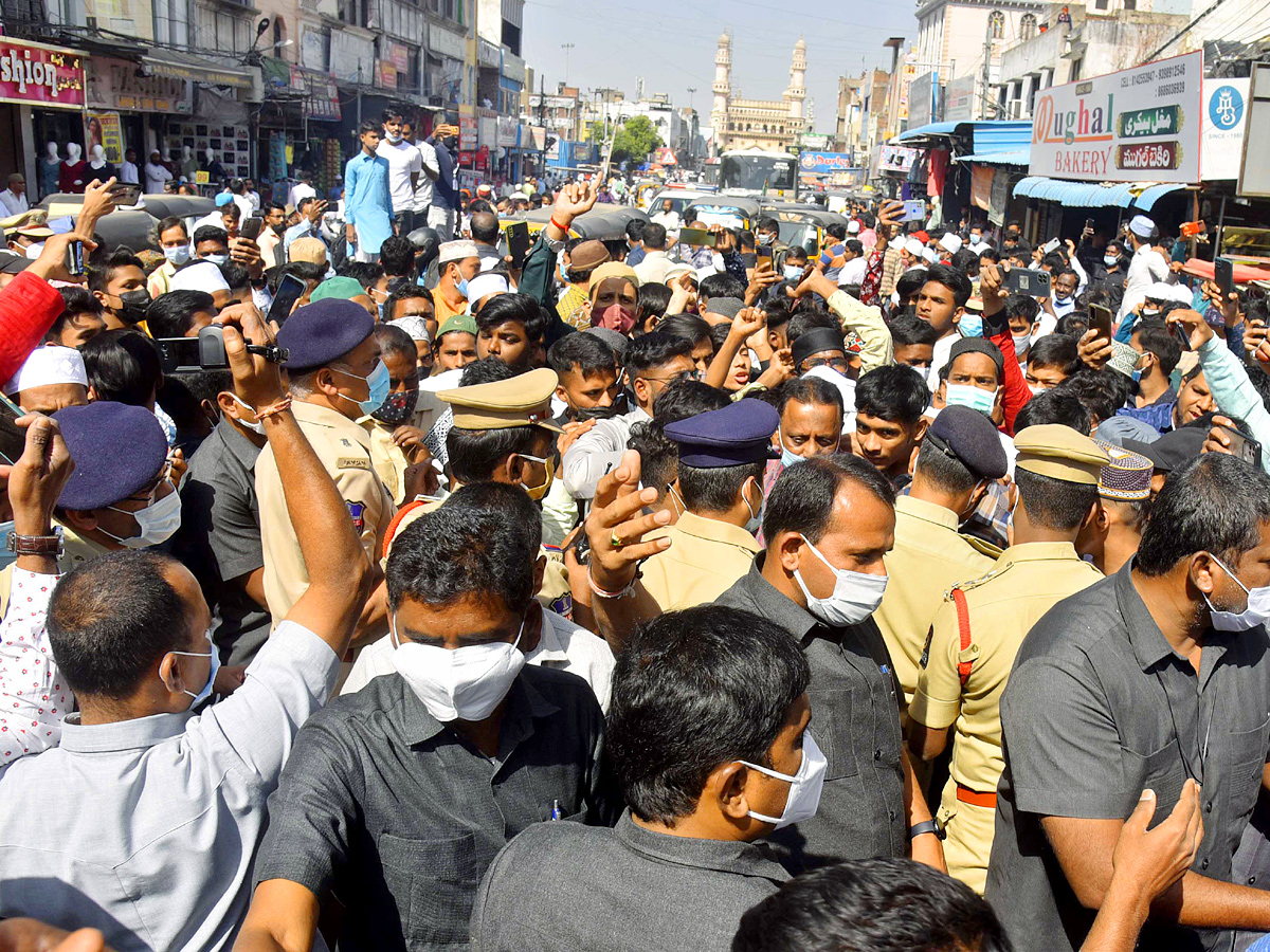 High Alert in Hyderabad Old City Photo Gallery - Sakshi7