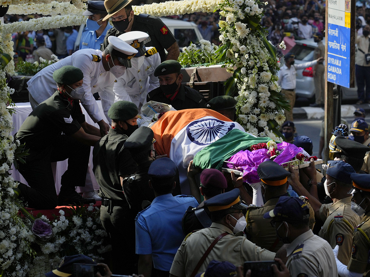 Lata Mangeshkar funeral Photo Gallery - Sakshi13