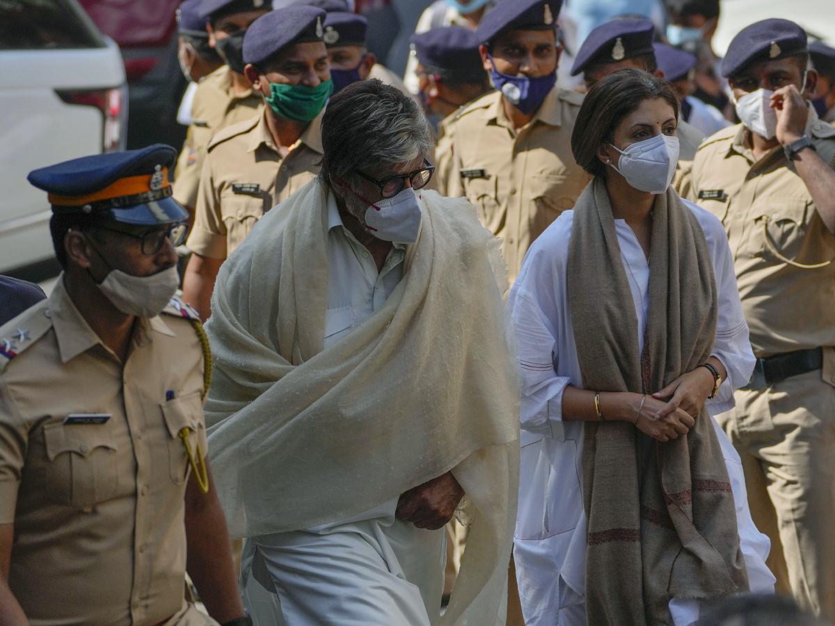 Lata Mangeshkar funeral Photo Gallery - Sakshi6