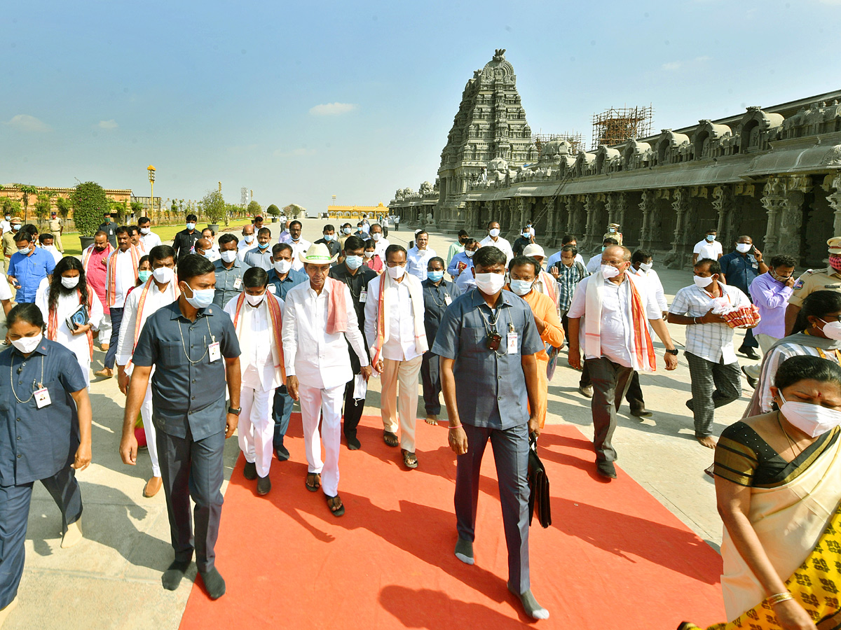 CM KCR Yadadri Tour Photos - Sakshi8