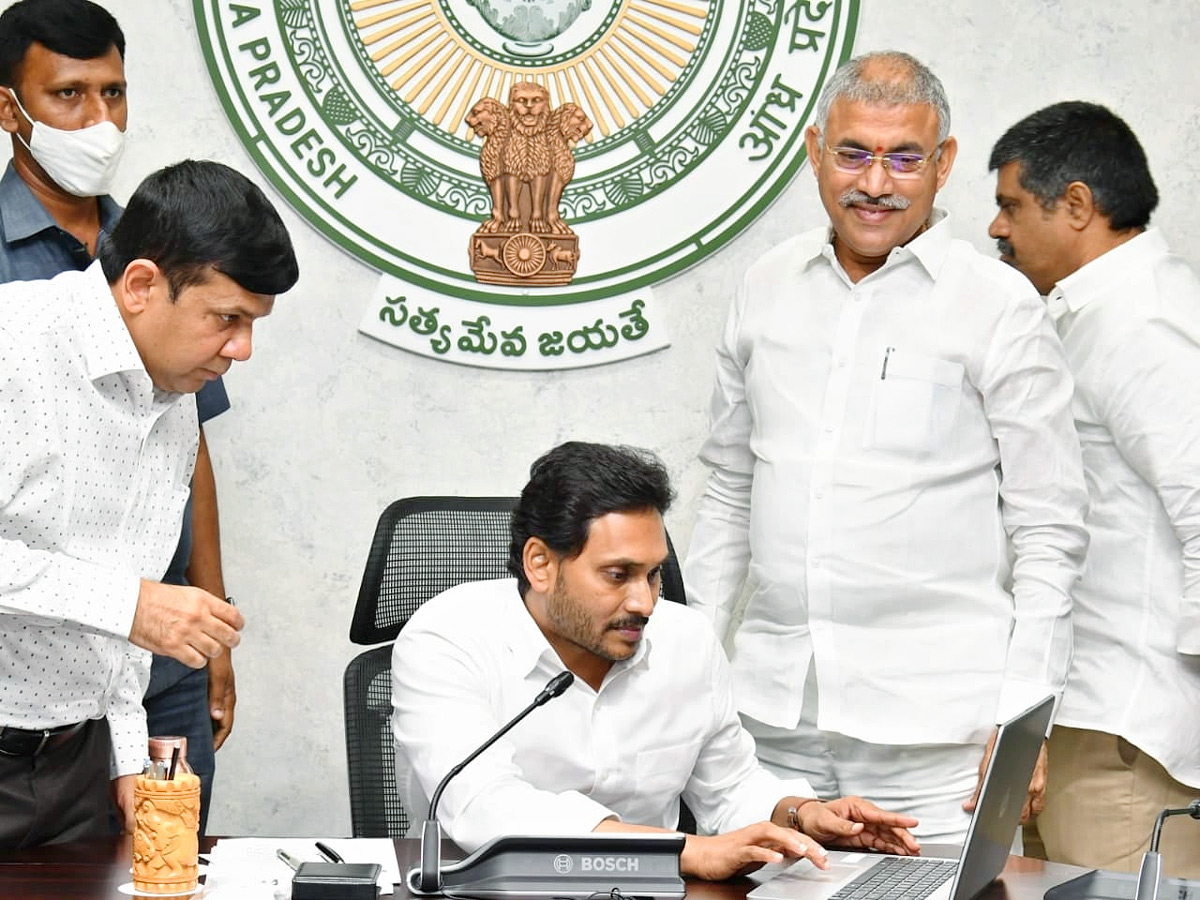 YSR Jagananna Chedodu Scheme Photos - Sakshi1