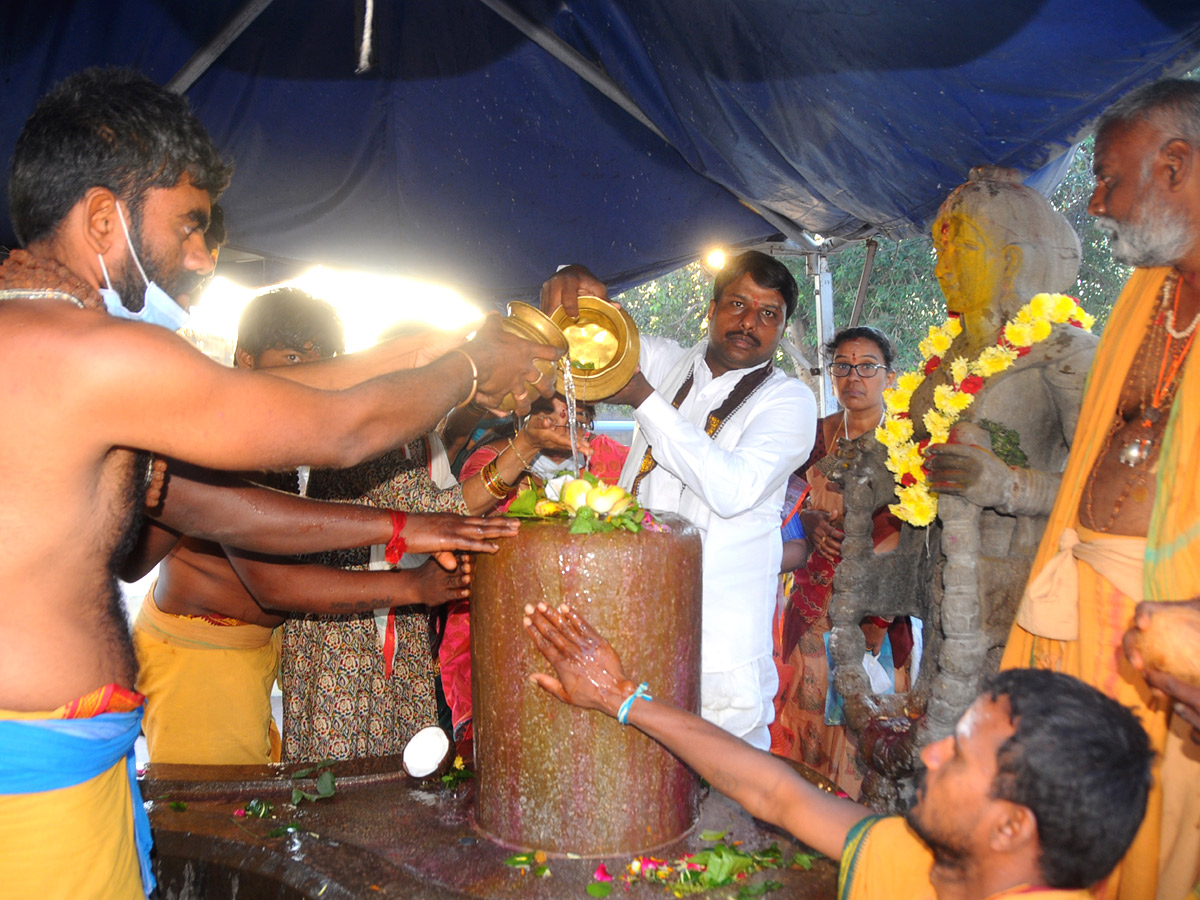 Mahashivaratri 2022 In Telugu States Photo Gallery - Sakshi11