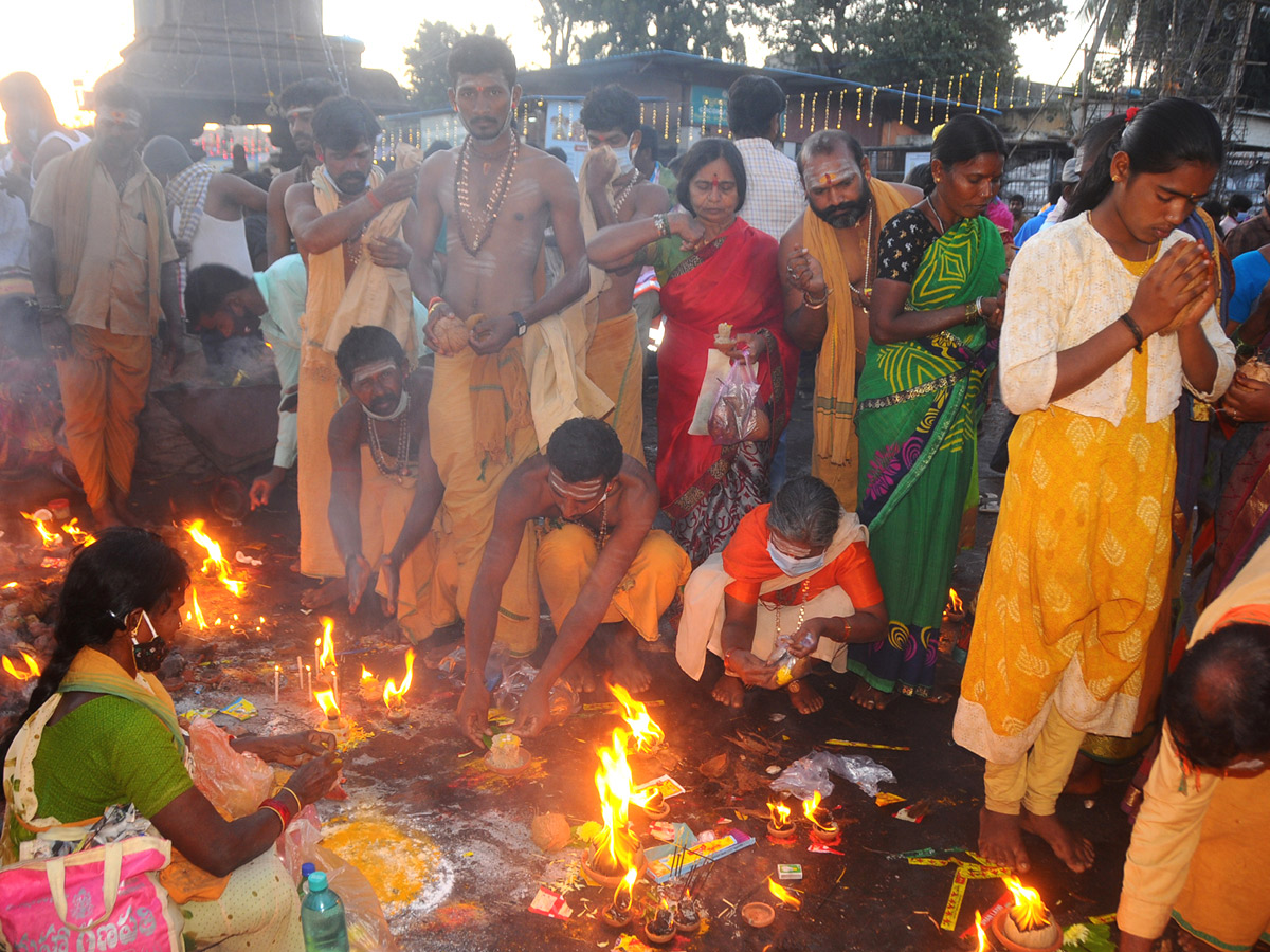 Mahashivaratri 2022 In Telugu States Photo Gallery - Sakshi19