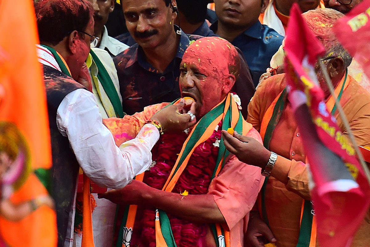 BJP workers celebrate in Lucknow   - Sakshi13