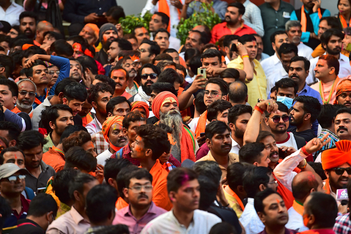 BJP workers celebrate in Lucknow   - Sakshi24