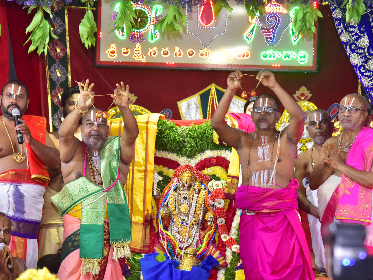 Yadadri Sri Lakshmi Narasimha Swamy Kalyanam Photo Gallery - Sakshi1