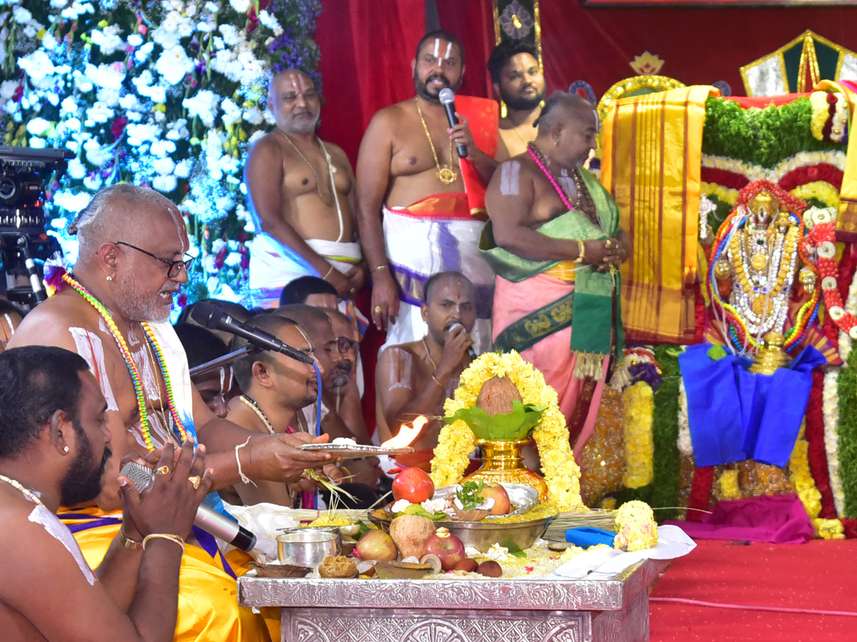 Yadadri Sri Lakshmi Narasimha Swamy Kalyanam Photo Gallery - Sakshi11