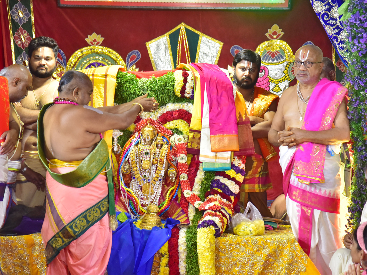 Yadadri Sri Lakshmi Narasimha Swamy Kalyanam Photo Gallery - Sakshi5