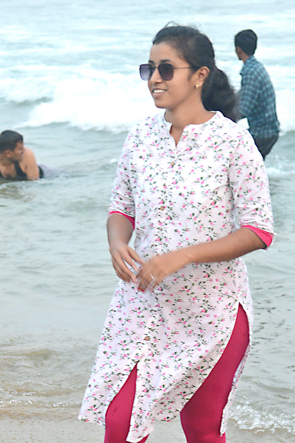 Visakhapatnam Beach Photos - Sakshi13