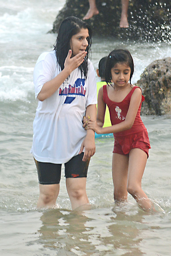 Visakhapatnam Beach Photos - Sakshi14