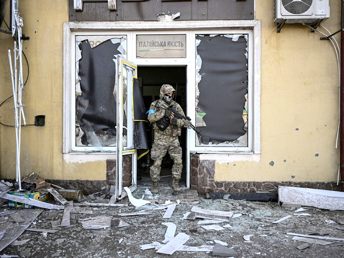 Kyiv skyline as Russian troops invade Ukraine Photo Gallery - Sakshi3