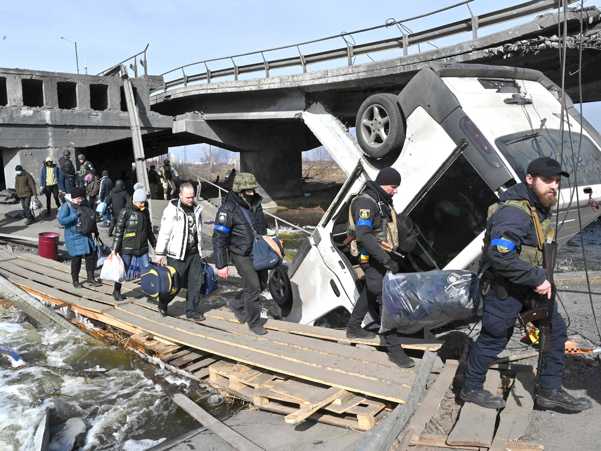 Kyiv skyline as Russian troops invade Ukraine Photo Gallery - Sakshi6