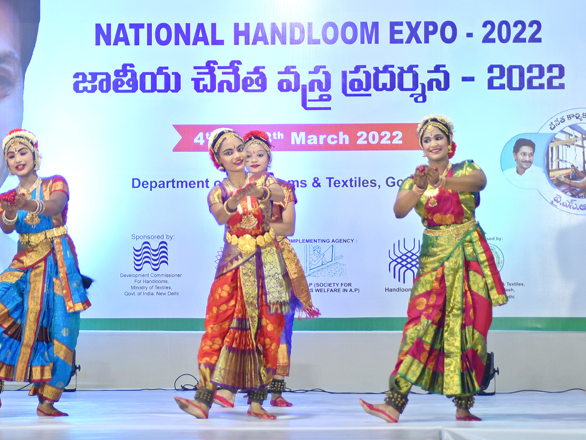 National Handloom Expo IN Vijayawada  - Sakshi6