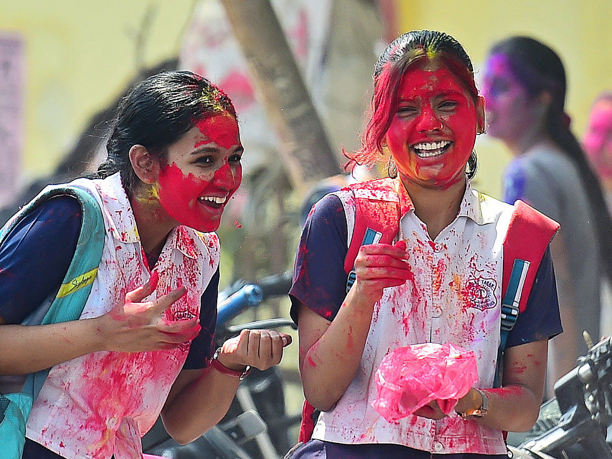 Holi Celebration 2022 HD Photos - Sakshi20