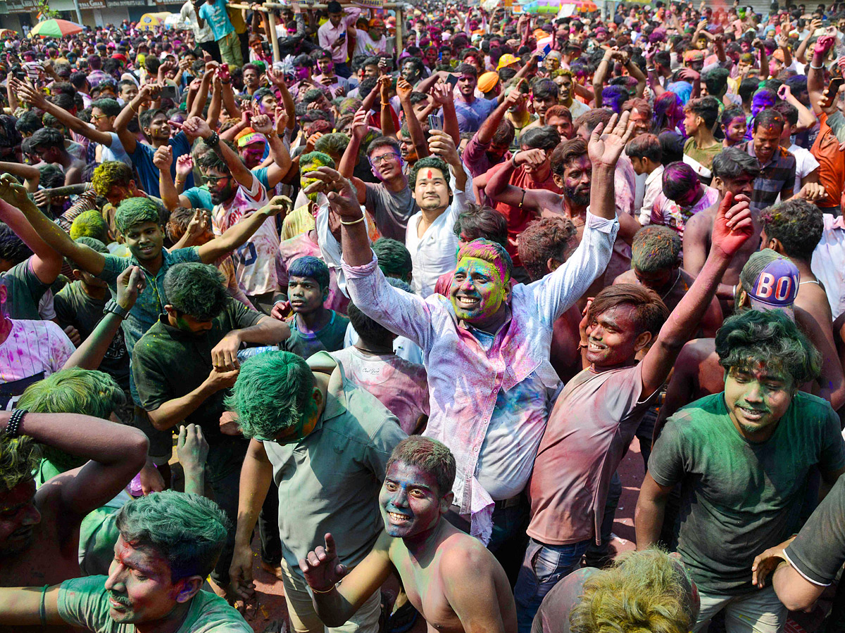  Holi Celebrations Across The Country Photo Gallery - Sakshi31