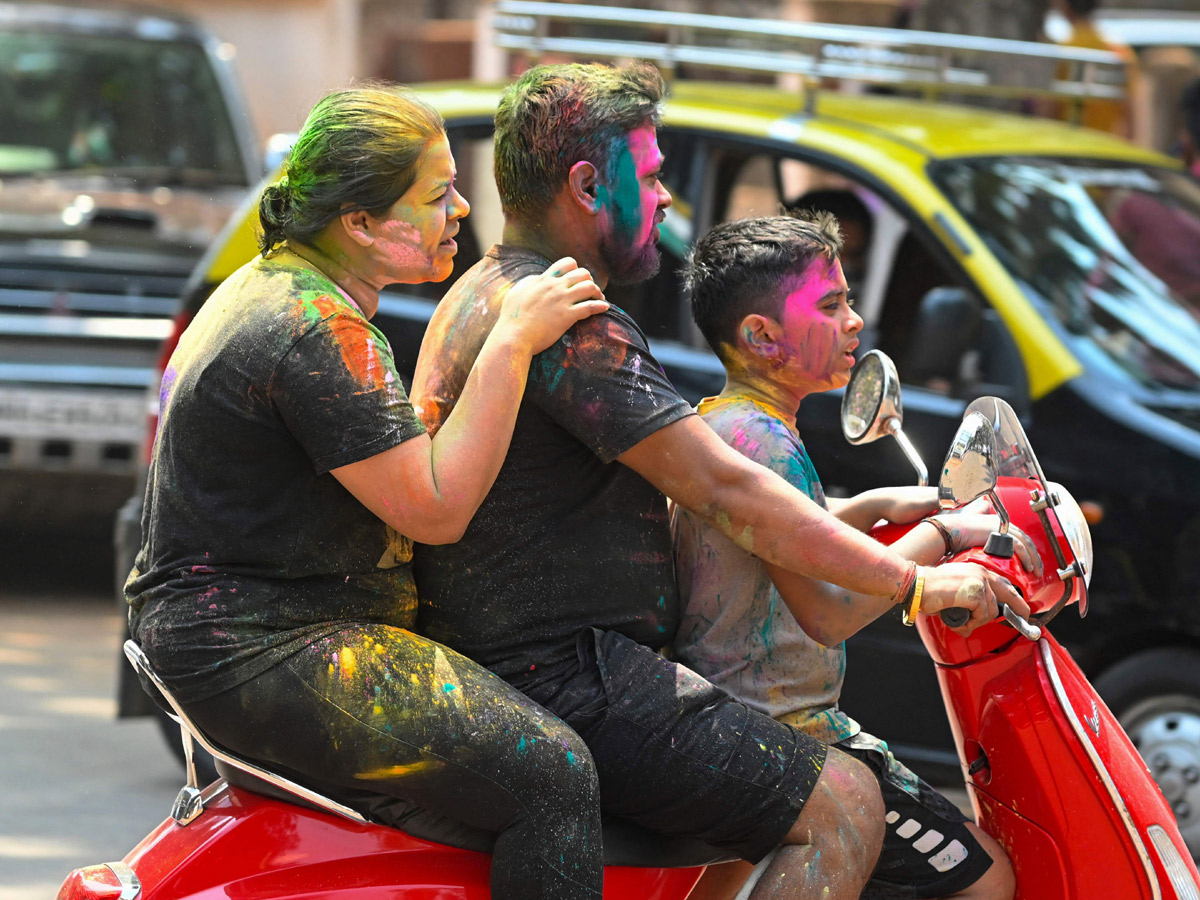  Holi Celebrations Across The Country Photo Gallery - Sakshi7