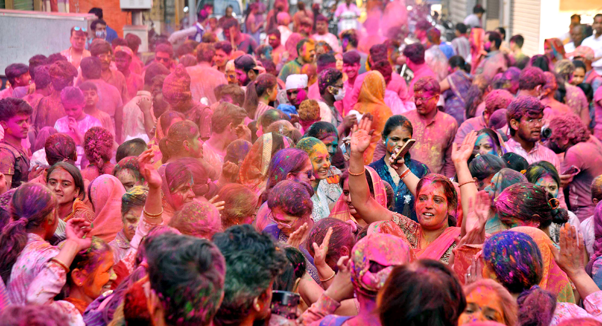 Holi Celebrations In Hyderabad - Sakshi2