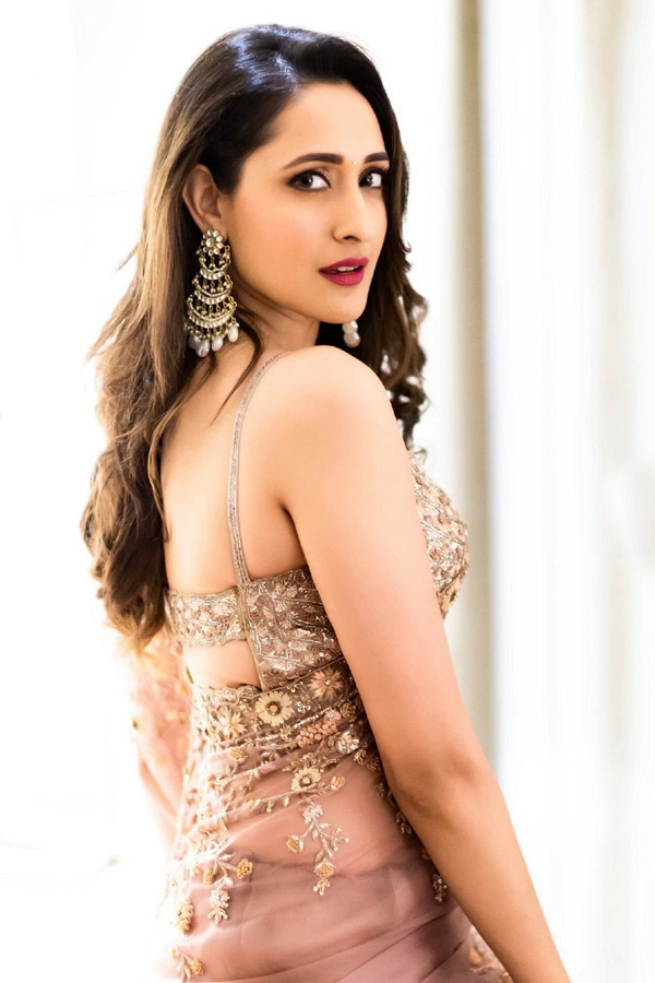 Pragya jaiswal Latest Photo Gallery - Sakshi12