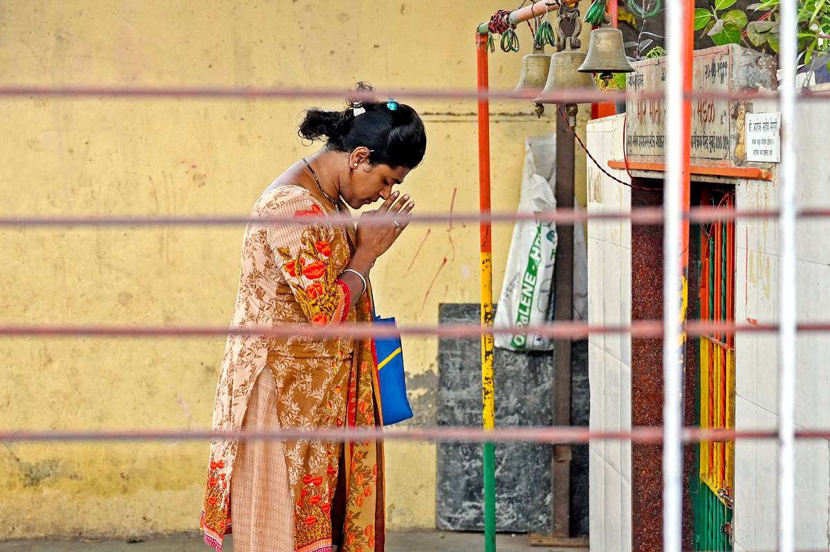 Transgender Woman Artist Ayesha Koli Paints Flyover In Mumbai - Sakshi11