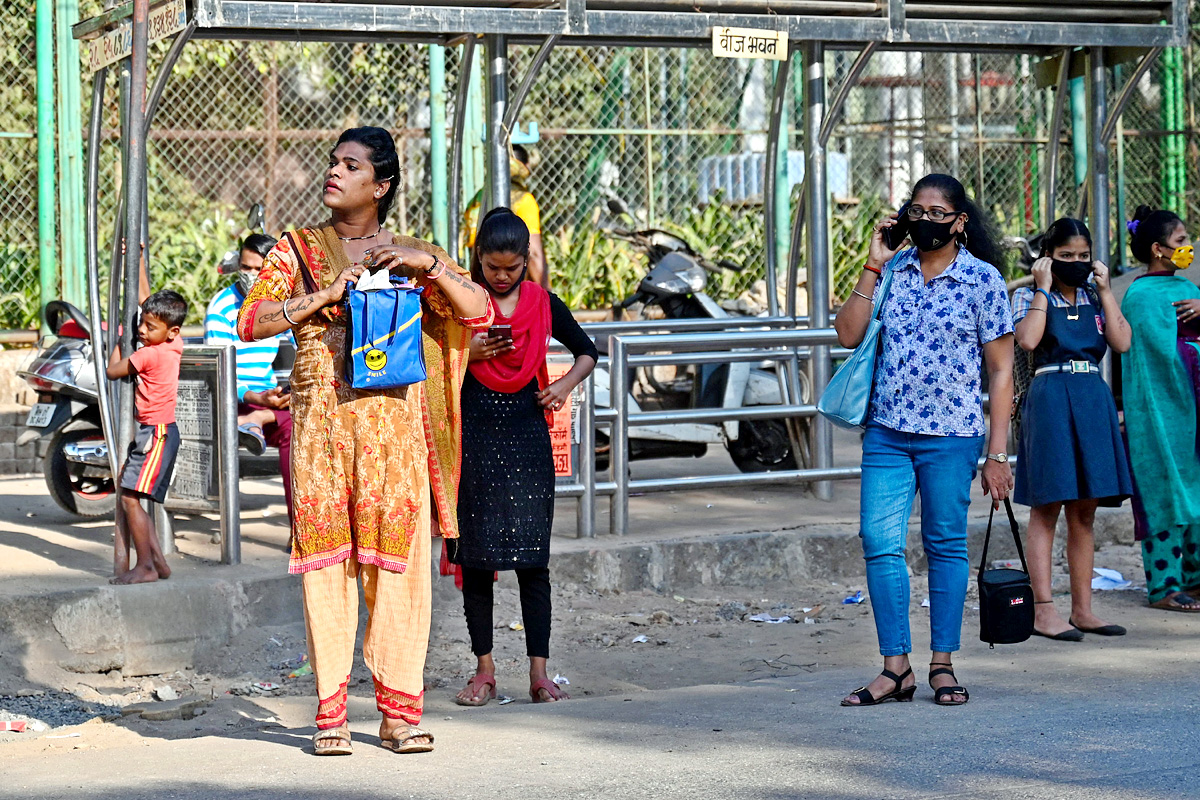 Transgender Woman Artist Ayesha Koli Paints Flyover In Mumbai - Sakshi14