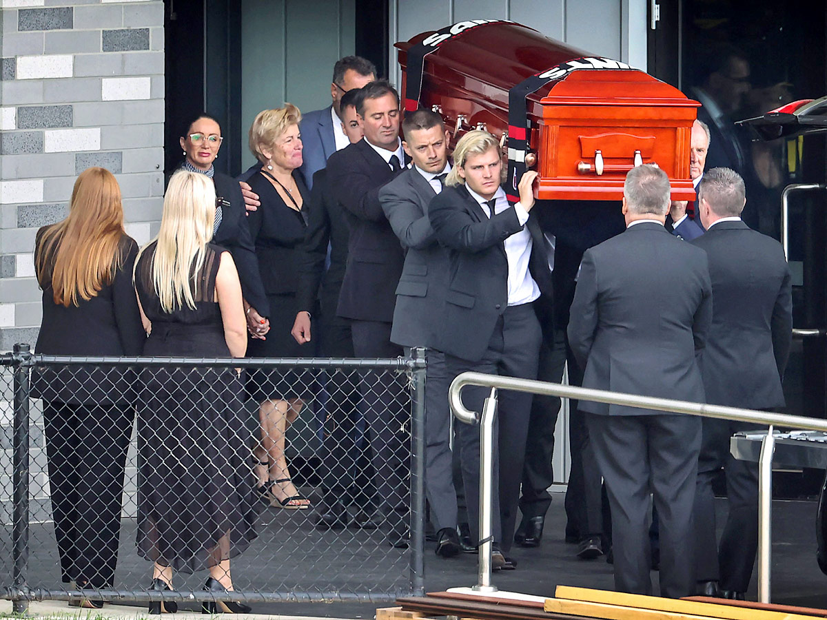 Shane Warne Private funeral held for cricketing great in Melbourne Photo Gallery - Sakshi2