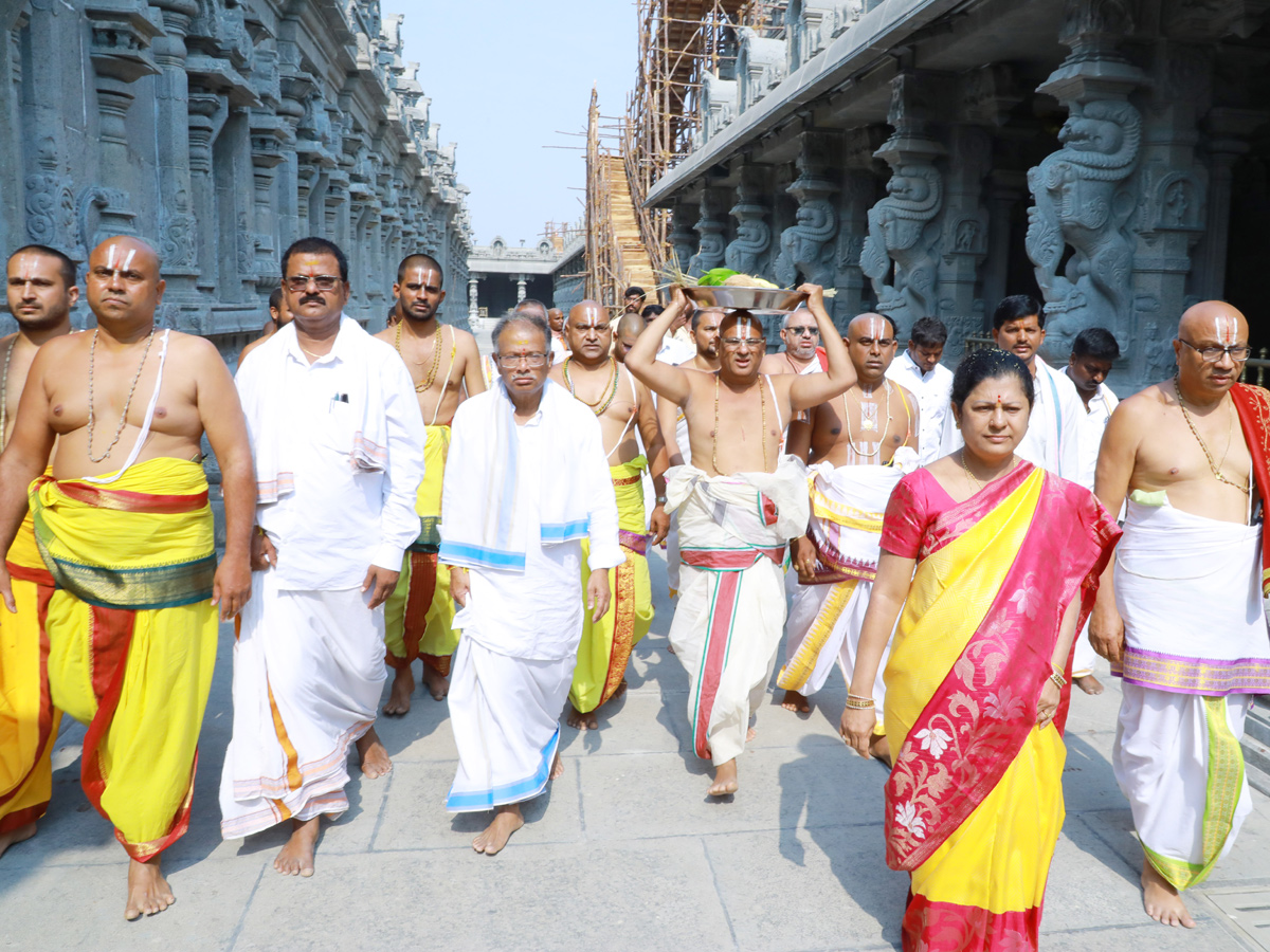 Panchkundatma Mahayagam in Yadadri Temple Photo Gallery - Sakshi18