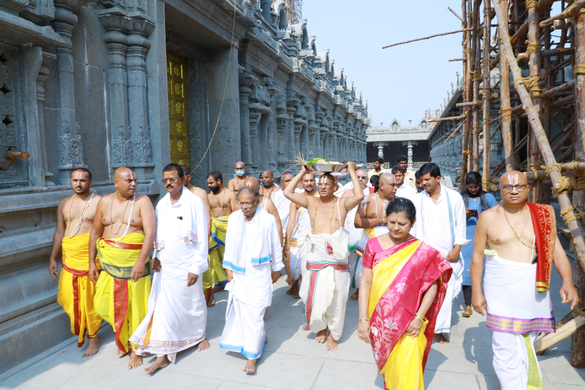 Yadadri Temple in Telangana  - Sakshi4