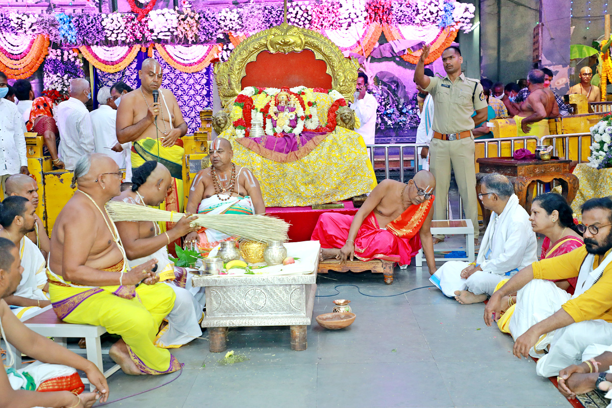 Yadadri Temple in Telangana  - Sakshi7