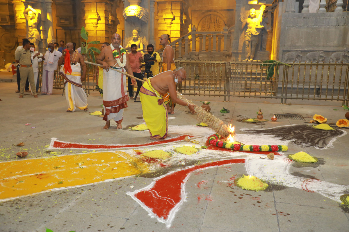 Yadadri Temple in Telangana  - Sakshi21