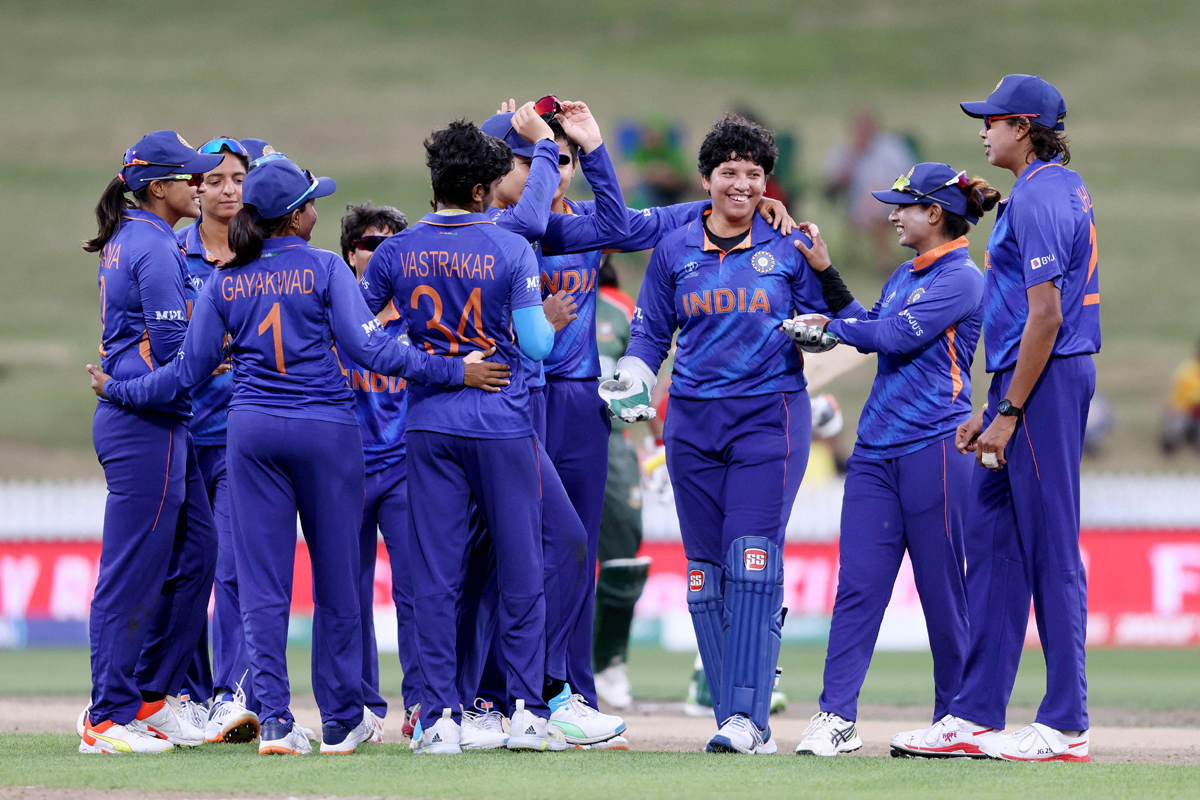 INDvsBAN :India Women won by 110 runs - Sakshi1