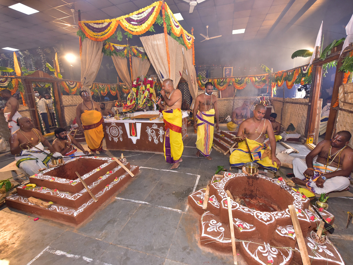 Agni madhanam in yadadri Photo Gallery - Sakshi11