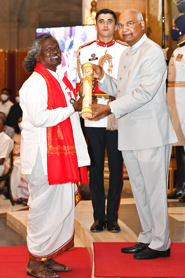 President Kovind Presents Padma Awards at 2022 Ceremony - Sakshi4