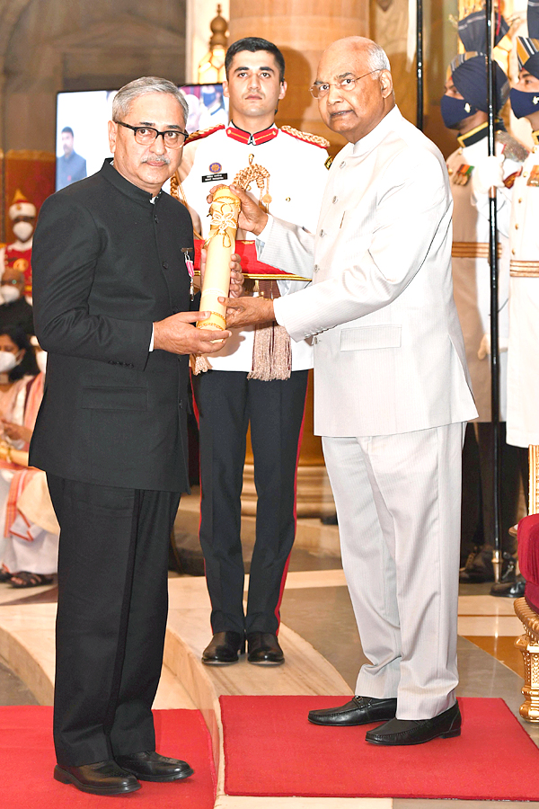 President Kovind Presents Padma Awards at 2022 Ceremony - Sakshi6